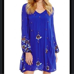 Free people embroidered puff sleeve royal blue 100% rayon mini summer dress